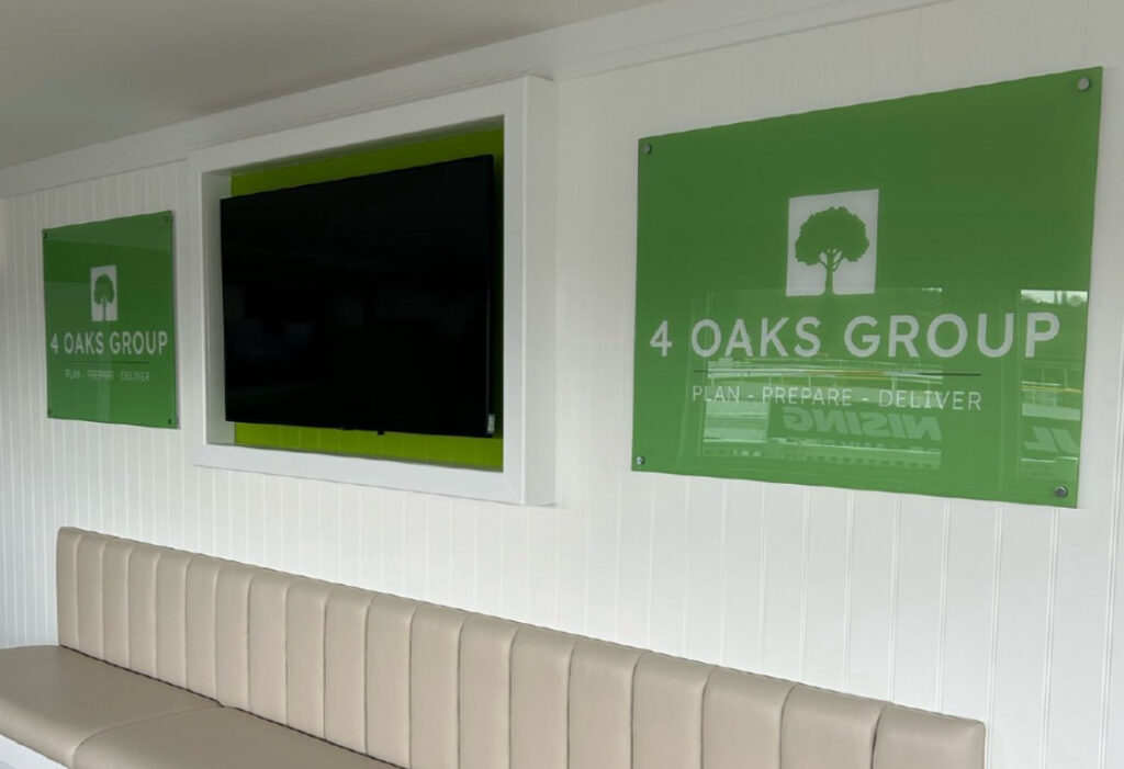 Bar area and 4 oaks signage and TV at Uttoxeter Races